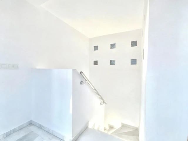 3 soverom Leilighet til salgs i Armilla med garasje - € 280 000 (Ref: 9524464)