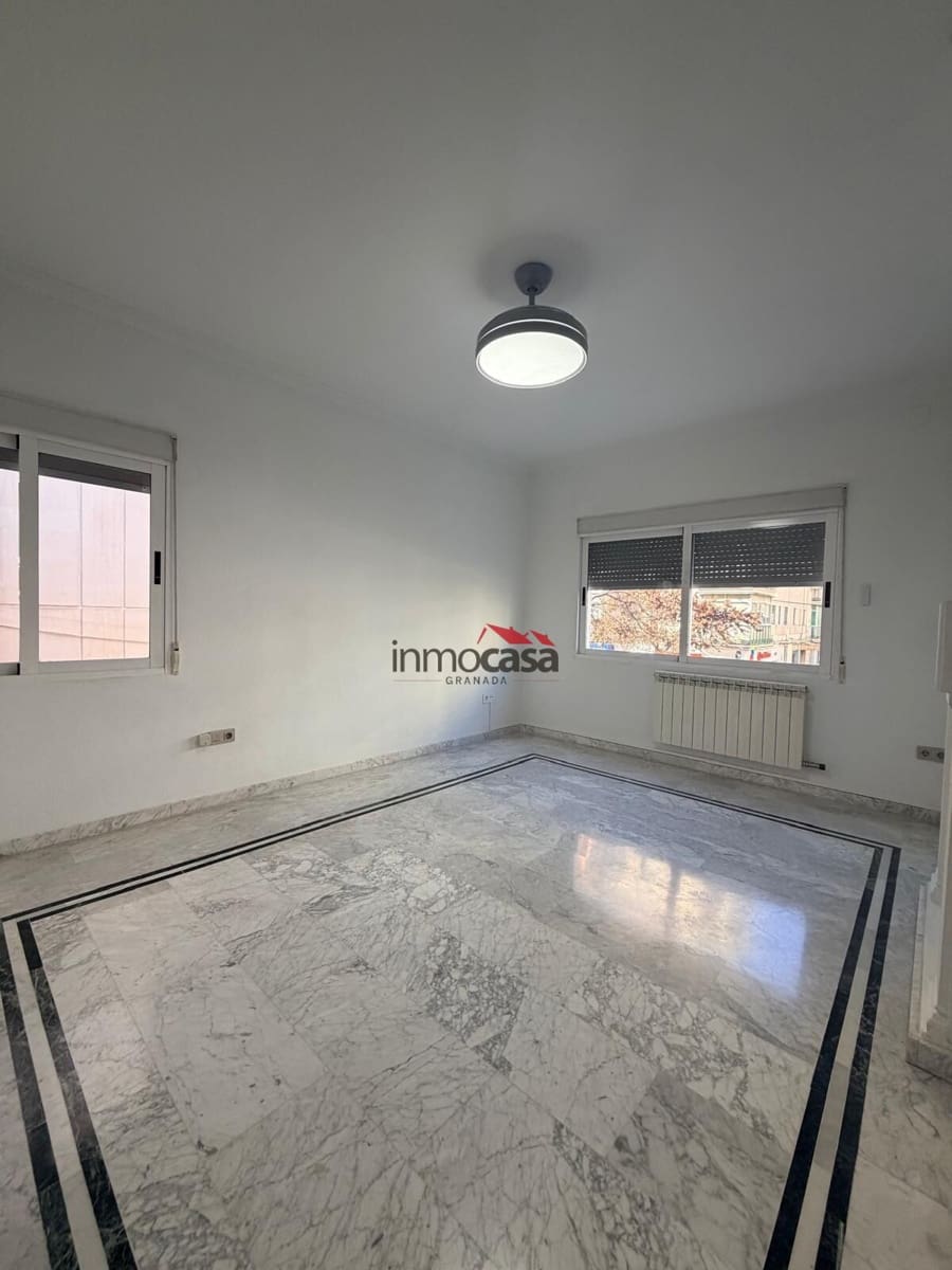 3 sypialnia Mieszkanie do wynajęcia w Miasto Grenada - 750 € (Ref: 9524465)