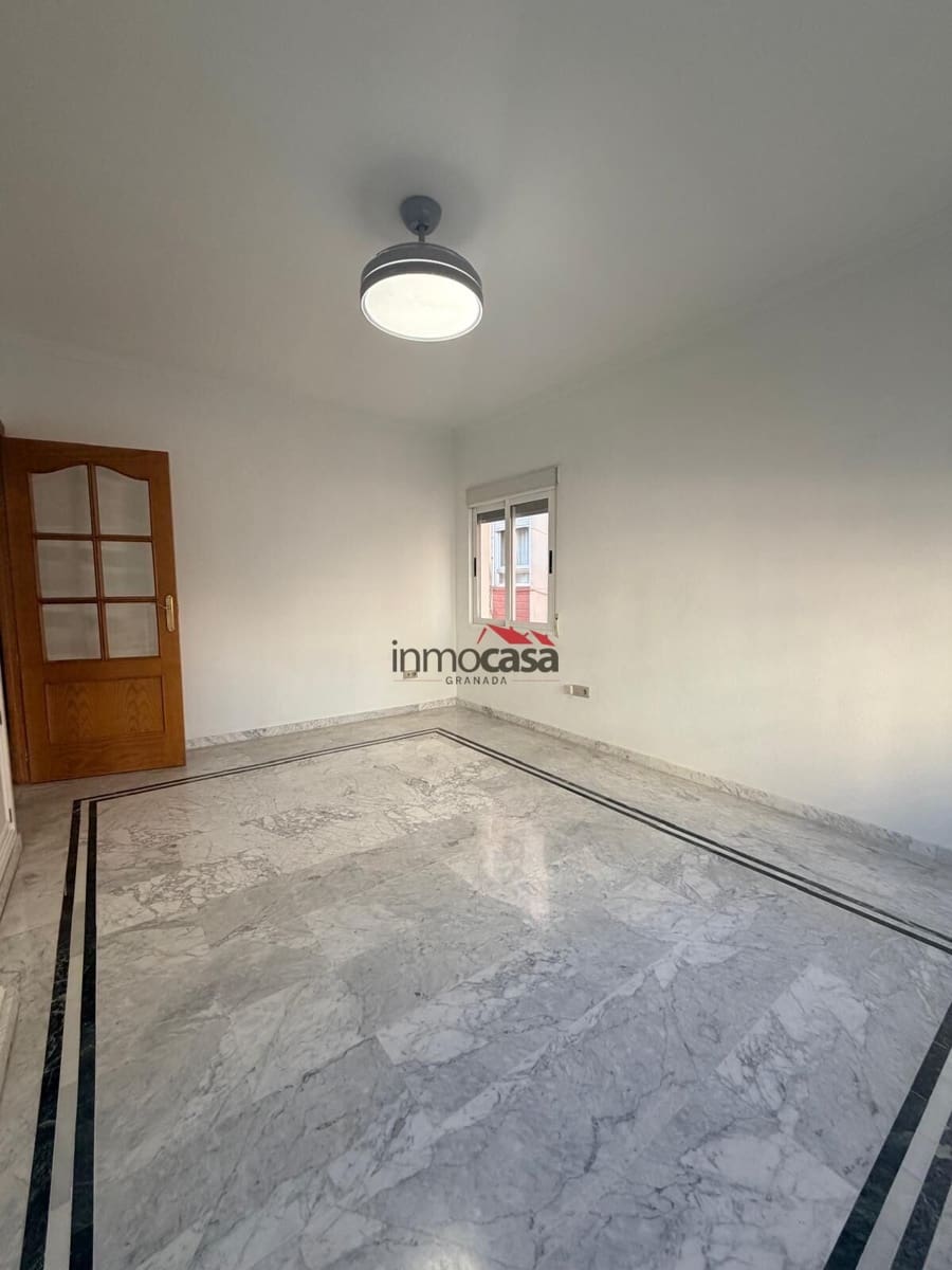 3 sypialnia Mieszkanie do wynajęcia w Miasto Grenada - 750 € (Ref: 9524465)