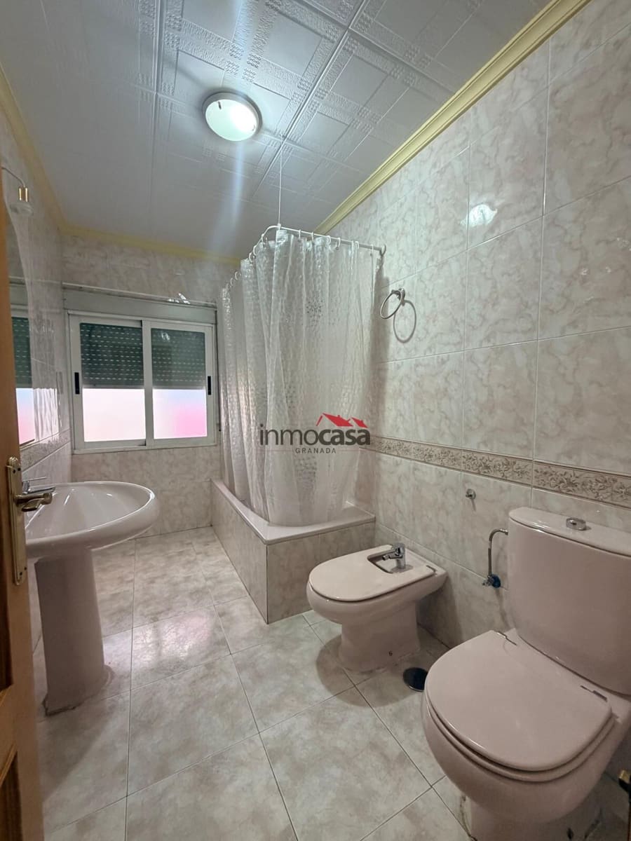 3 sypialnia Mieszkanie do wynajęcia w Miasto Grenada - 750 € (Ref: 9524465)