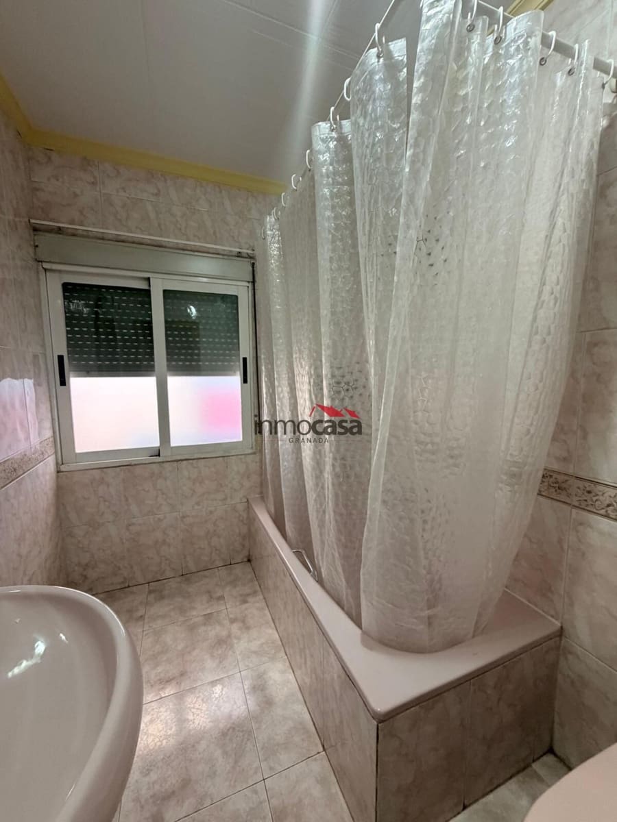 3 sypialnia Mieszkanie do wynajęcia w Miasto Grenada - 750 € (Ref: 9524465)