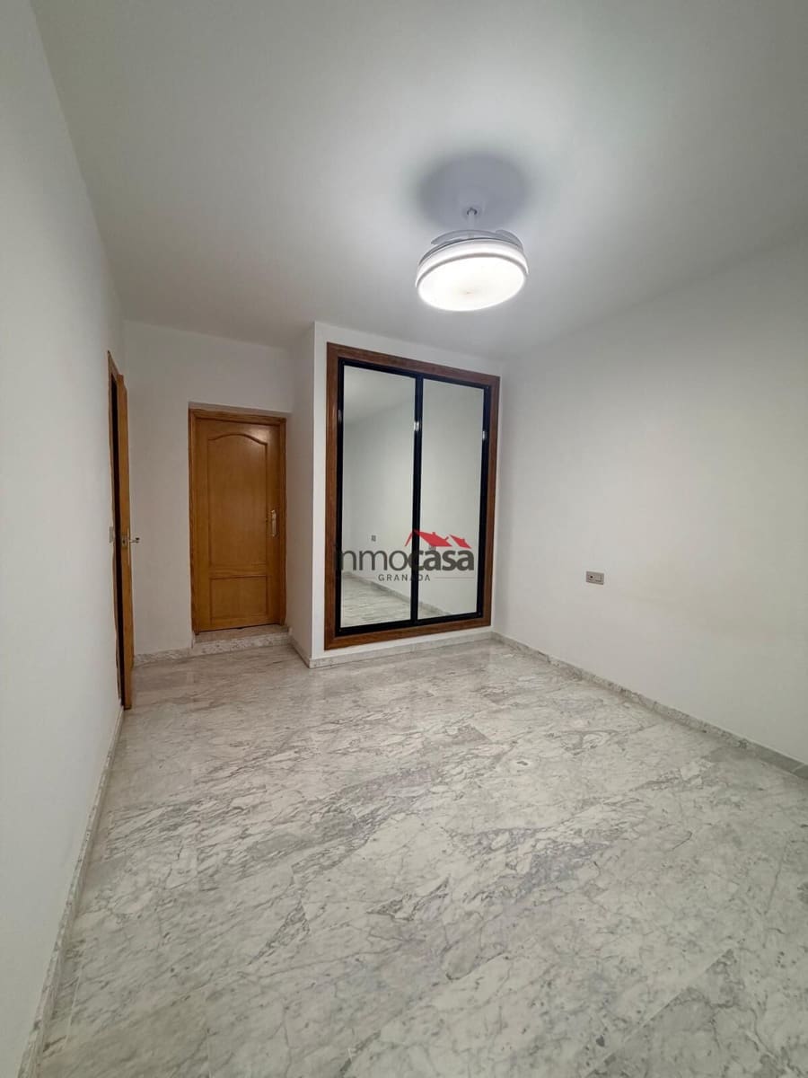 3 sypialnia Mieszkanie do wynajęcia w Miasto Grenada - 750 € (Ref: 9524465)