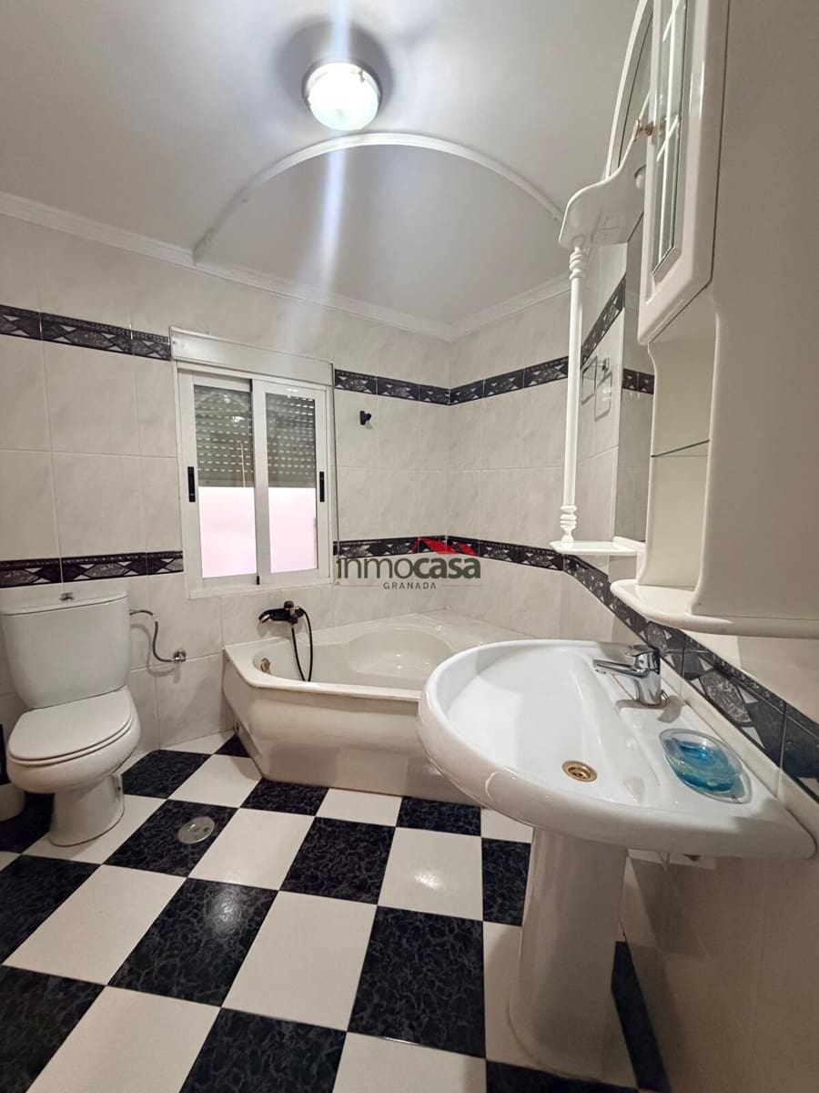 3 sypialnia Mieszkanie do wynajęcia w Miasto Grenada - 750 € (Ref: 9524465)