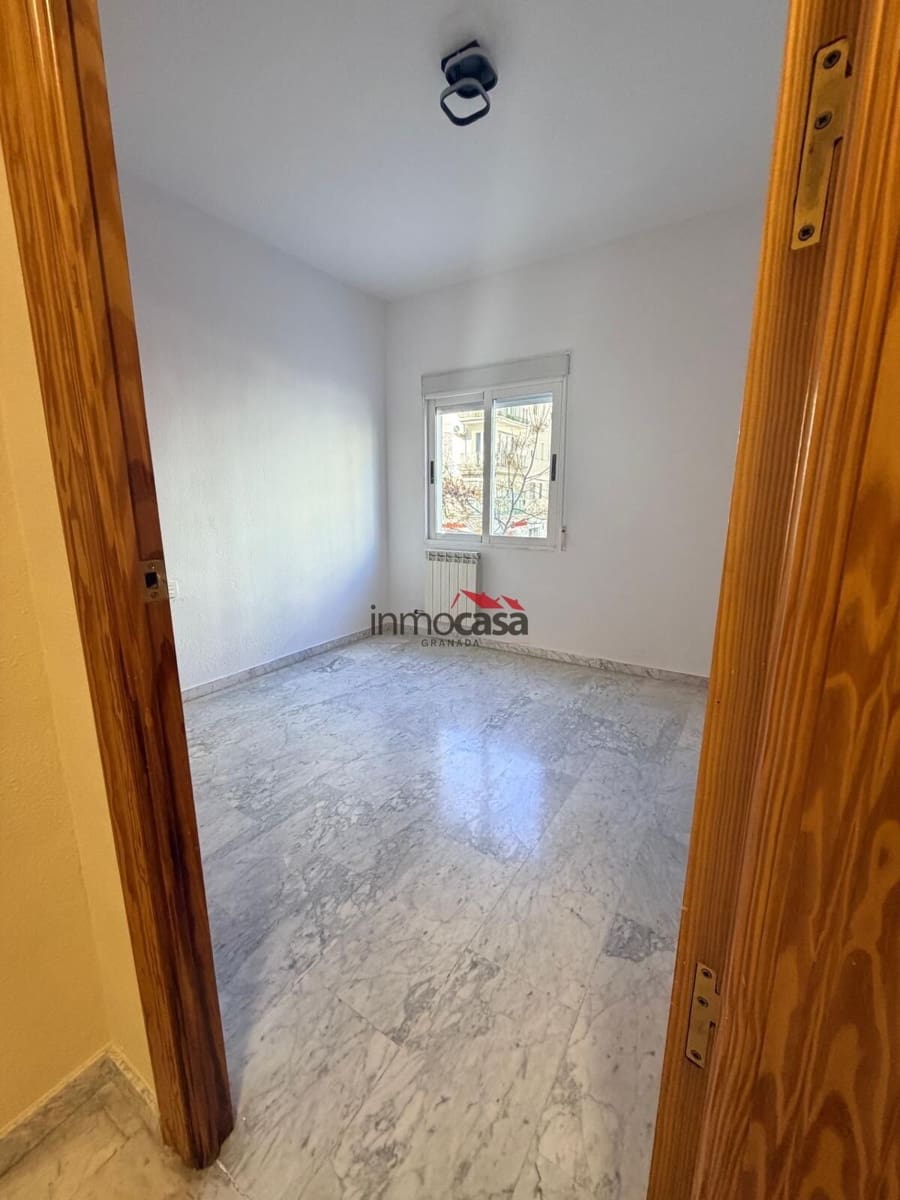 3 sypialnia Mieszkanie do wynajęcia w Miasto Grenada - 750 € (Ref: 9524465)