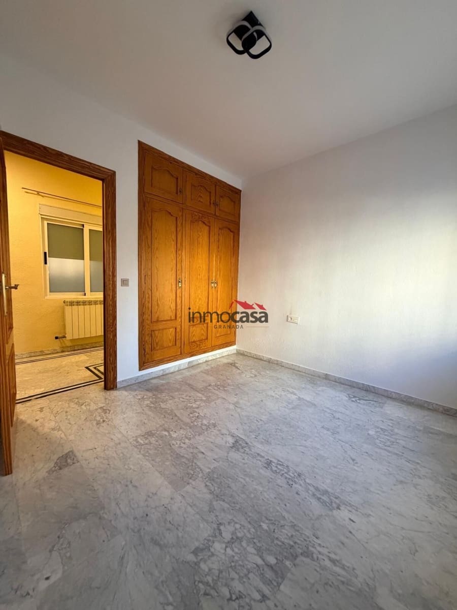 3 sypialnia Mieszkanie do wynajęcia w Miasto Grenada - 750 € (Ref: 9524465)