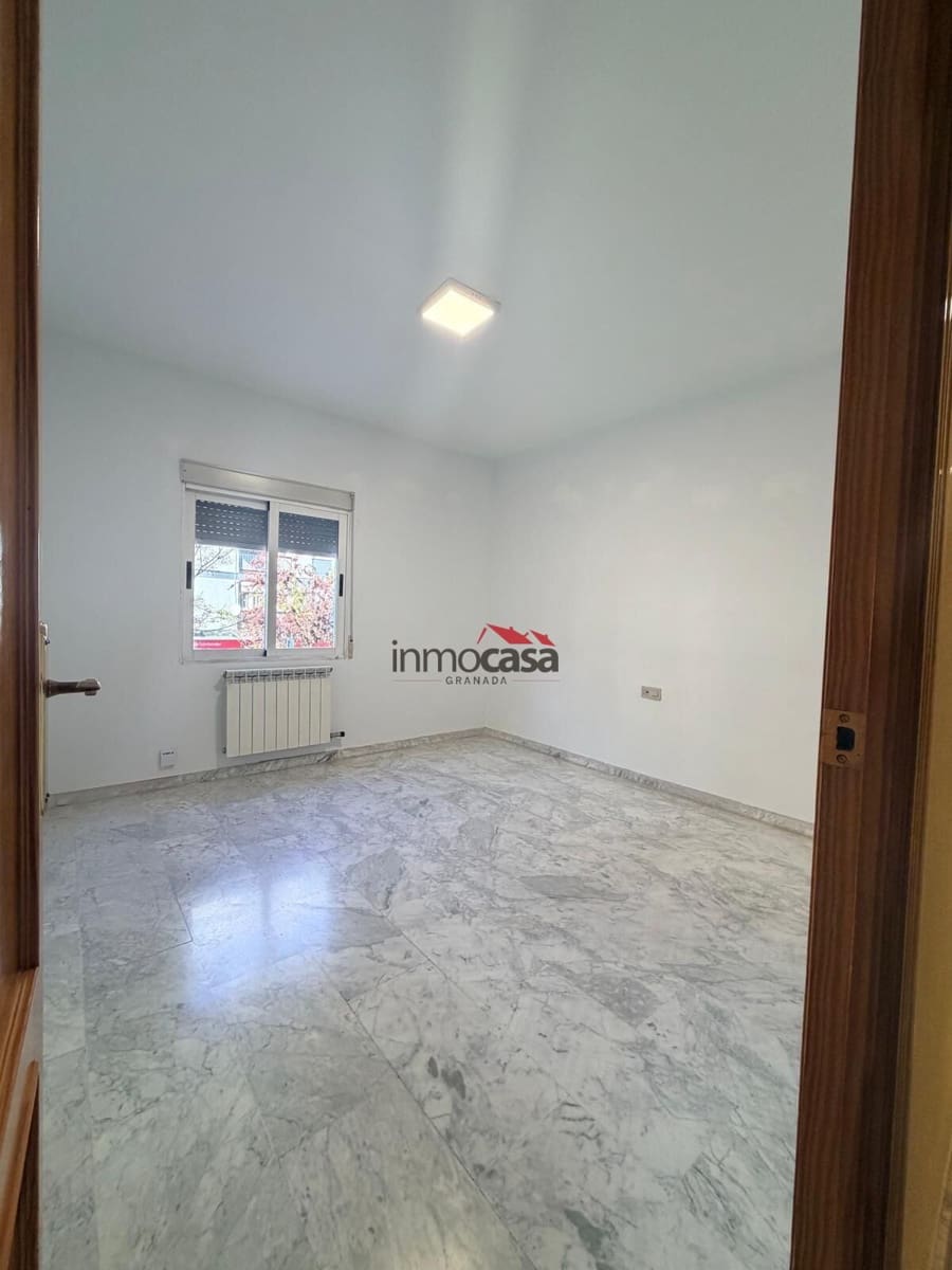 3 sypialnia Mieszkanie do wynajęcia w Miasto Grenada - 750 € (Ref: 9524465)