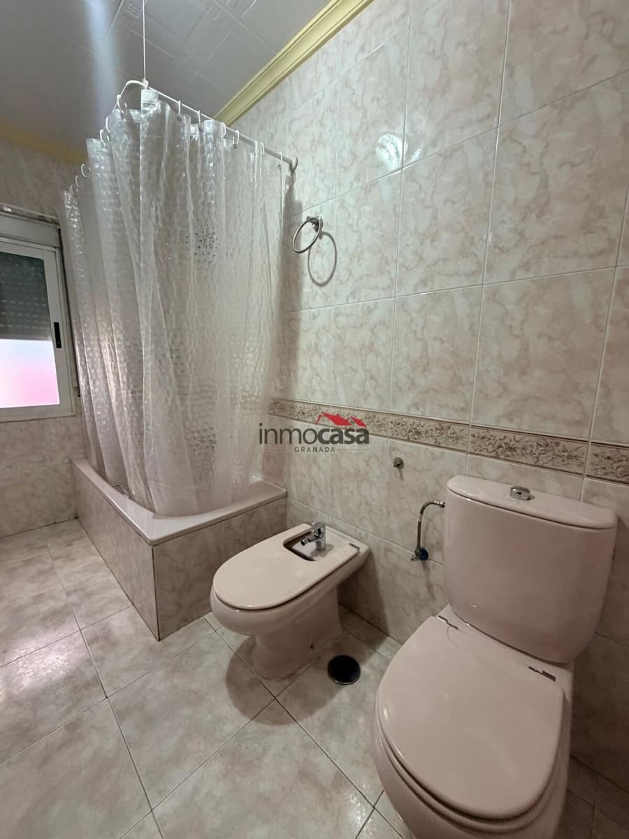 3 sypialnia Mieszkanie do wynajęcia w Miasto Grenada - 750 € (Ref: 9524465)