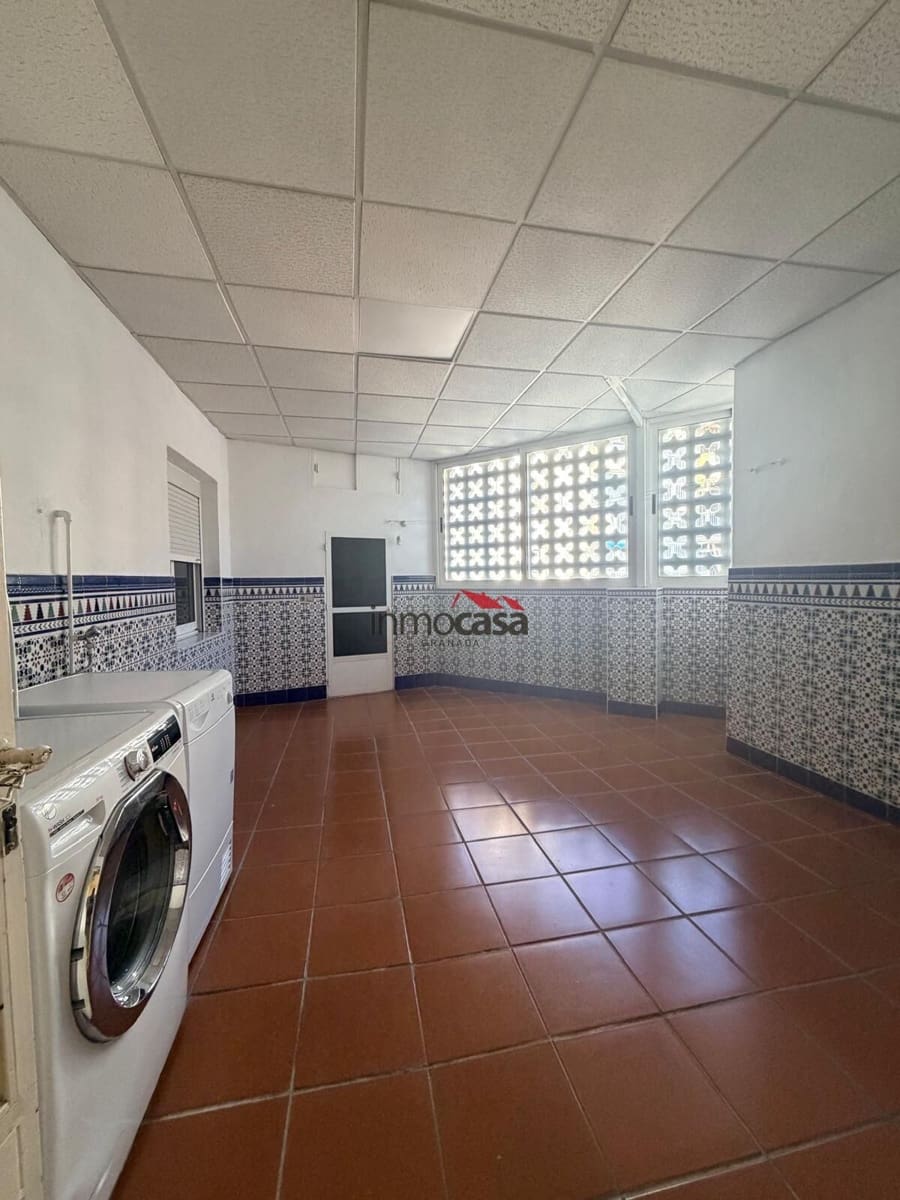 3 sypialnia Mieszkanie do wynajęcia w Miasto Grenada - 750 € (Ref: 9524465)