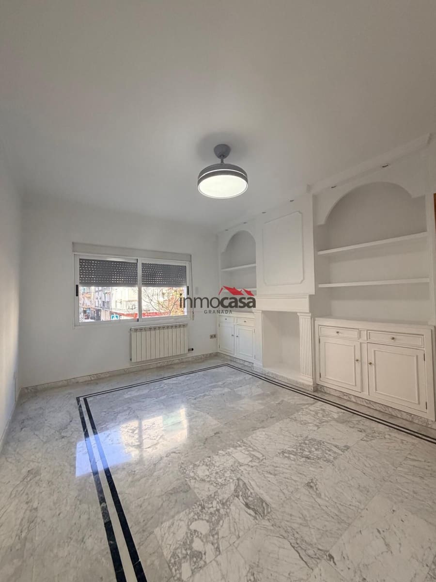 3 sypialnia Mieszkanie do wynajęcia w Miasto Grenada - 750 € (Ref: 9524465)