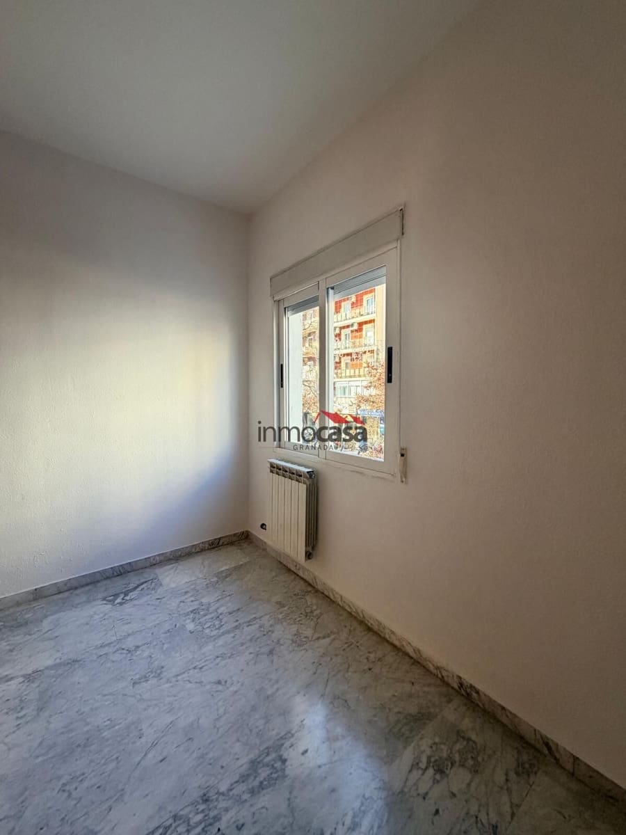 3 sypialnia Mieszkanie do wynajęcia w Miasto Grenada - 750 € (Ref: 9524465)