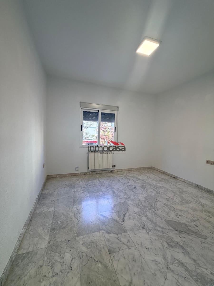 3 sypialnia Mieszkanie do wynajęcia w Miasto Grenada - 750 € (Ref: 9524465)