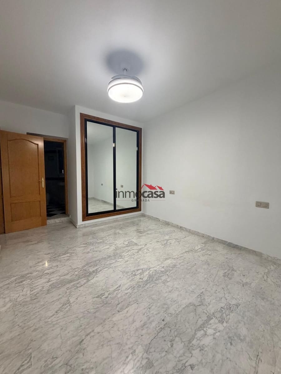 3 sypialnia Mieszkanie do wynajęcia w Miasto Grenada - 750 € (Ref: 9524465)