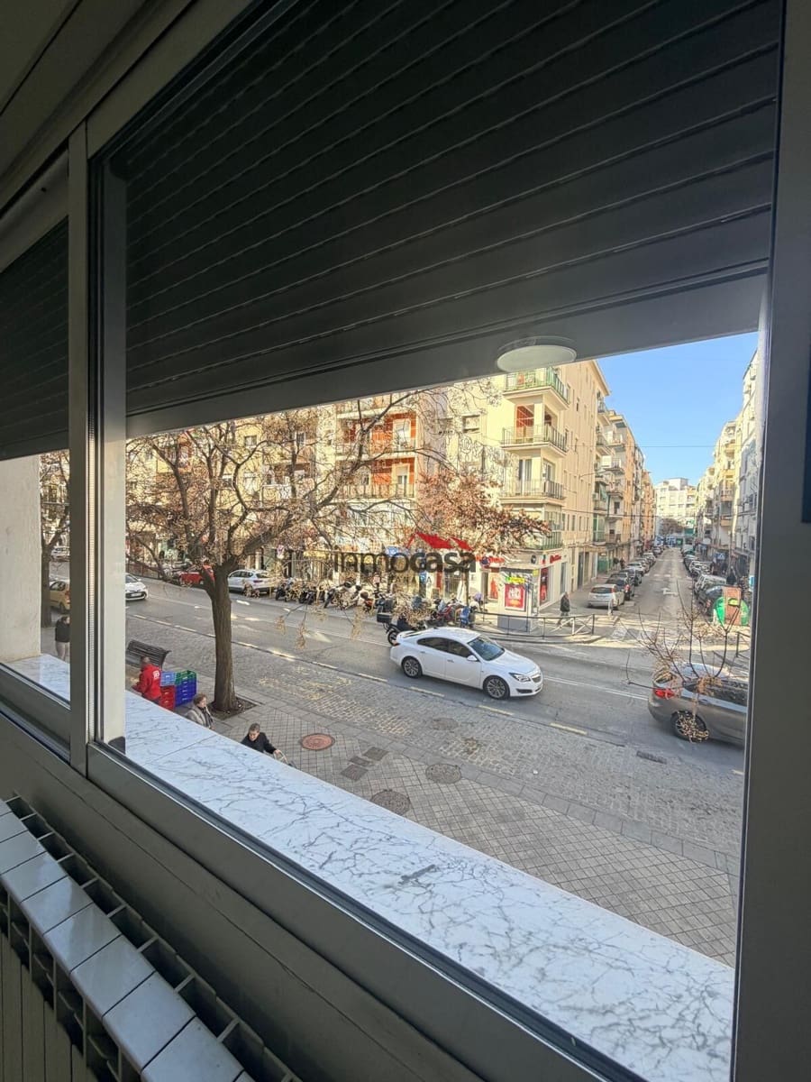 3 sypialnia Mieszkanie do wynajęcia w Miasto Grenada - 750 € (Ref: 9524465)