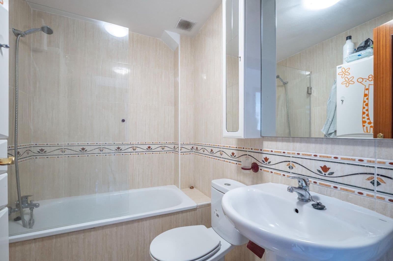 Piso de 2 habitaciones en Huétor Vega en venta con garaje - 178.000 € (Ref: 9524466)