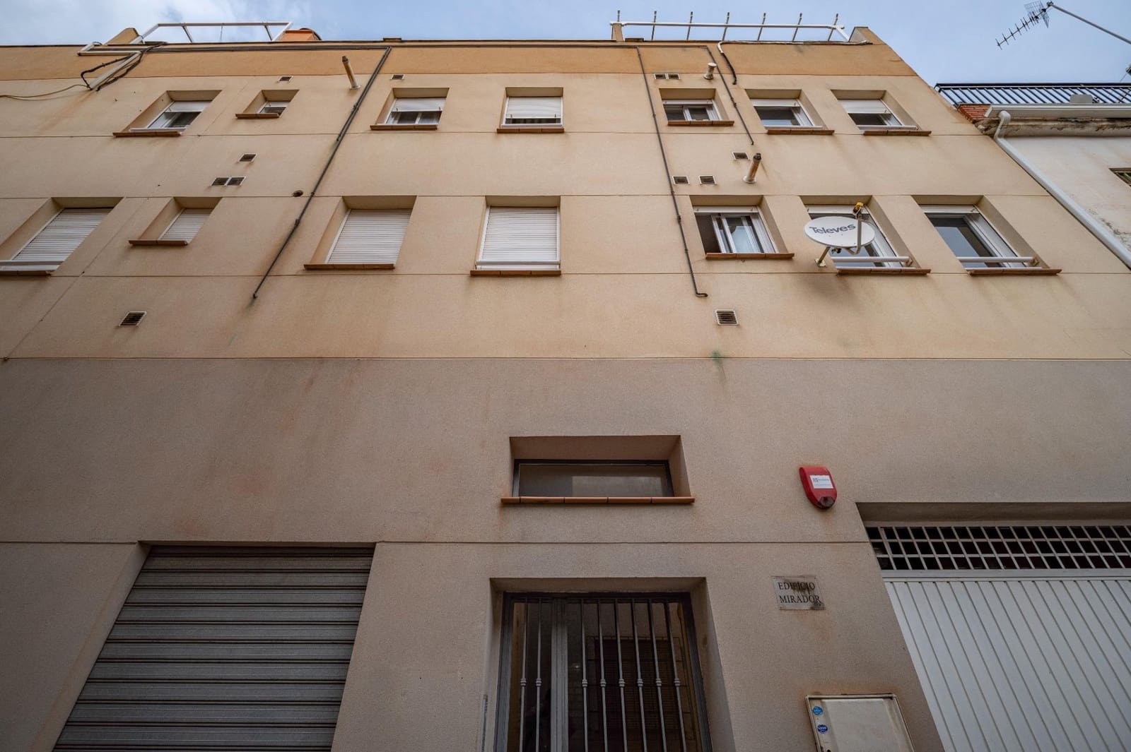 Piso de 2 habitaciones en Huétor Vega en venta con garaje - 178.000 € (Ref: 9524466)