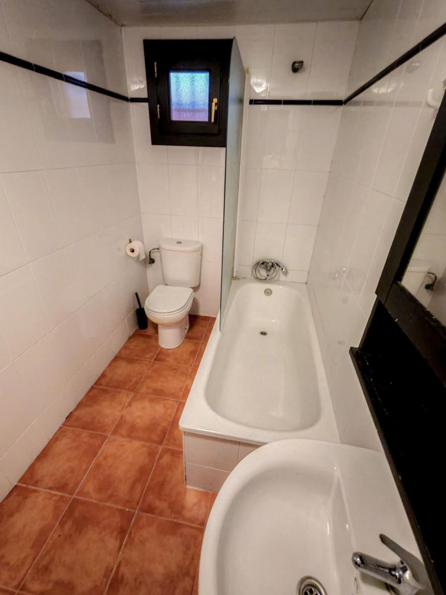 Apartamento de 3 habitaciones en La Zubia en venta con piscina garaje - 190.000 € (Ref: 9524467)