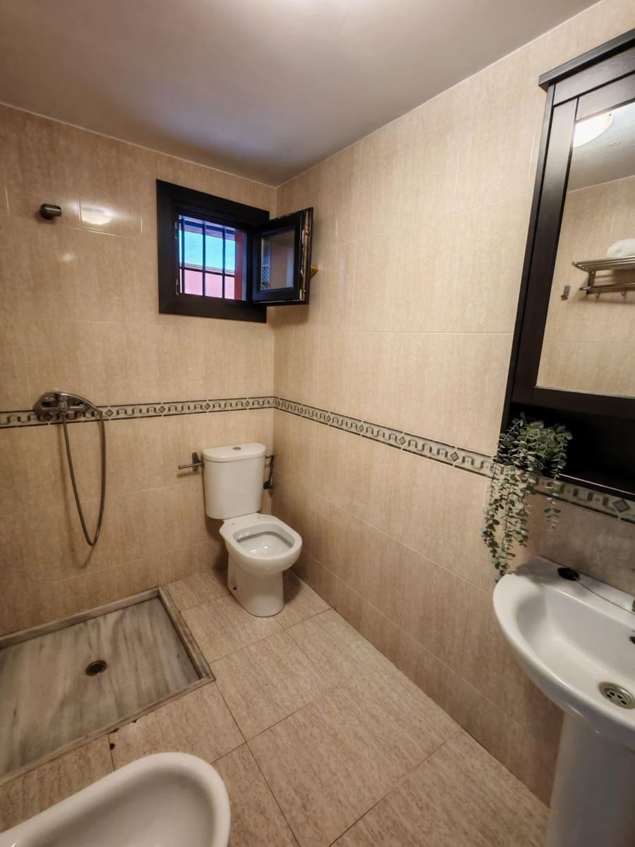 Apartamento de 3 habitaciones en La Zubia en venta con piscina garaje - 190.000 € (Ref: 9524467)