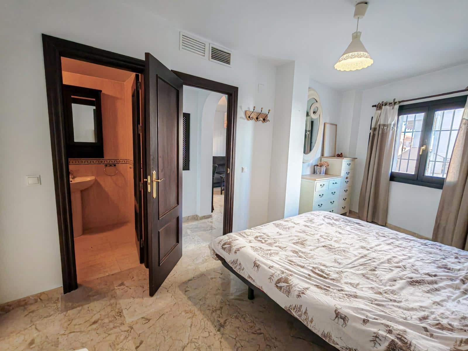 Apartamento de 3 habitaciones en La Zubia en venta con piscina garaje - 190.000 € (Ref: 9524467)