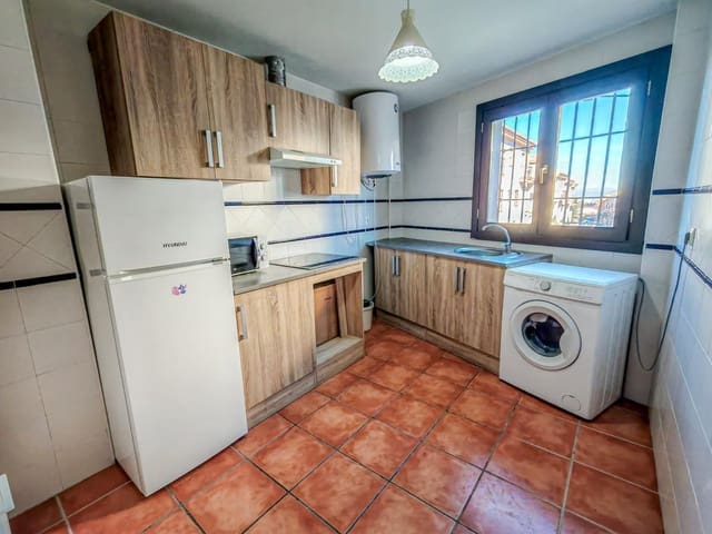 Apartamento de 3 habitaciones en La Zubia en venta con piscina garaje - 190.000 € (Ref: 9524467)