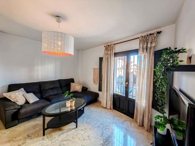 Apartamento de 3 habitaciones en La Zubia en venta con piscina garaje - 190.000 € (Ref: 9524467)