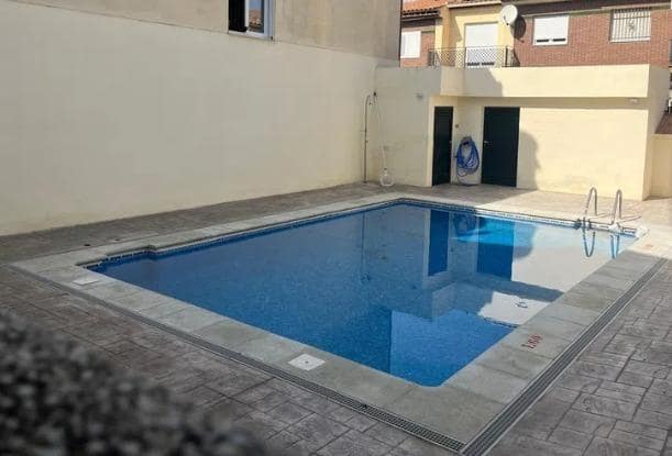 4 bedroom Terraced Villa for sale in Alhendin with garage - € 260,000 (Ref: 9530895)