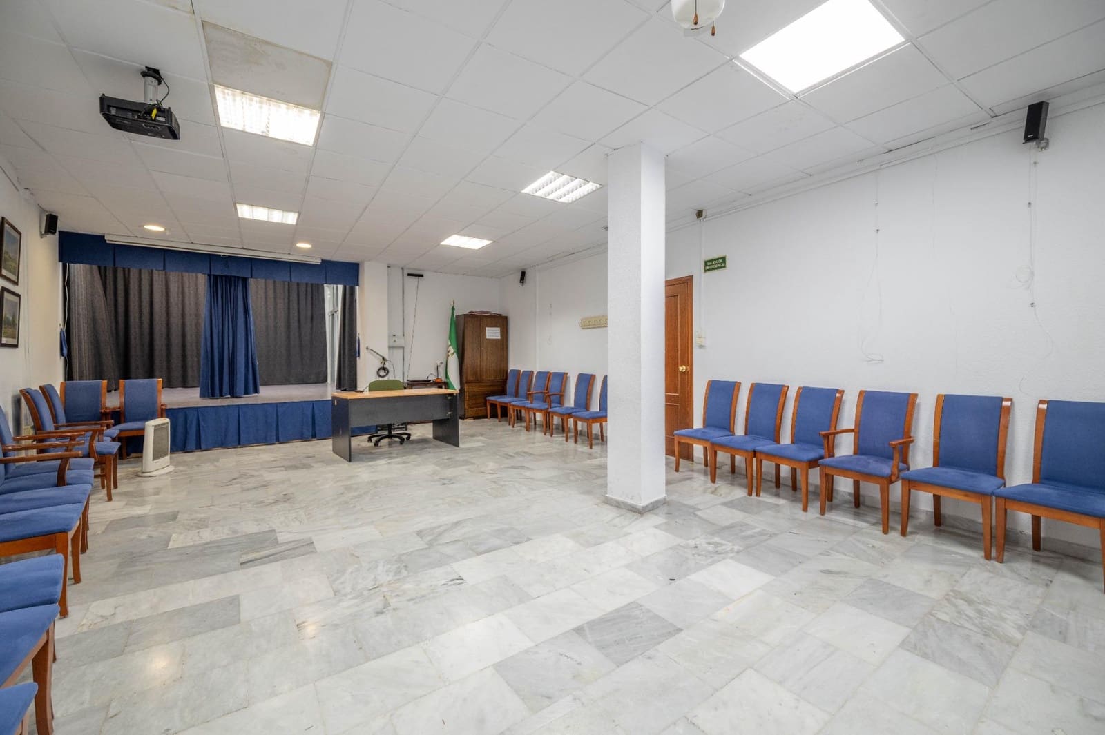 7 soverom Kommersiell til salgs i Granada by - € 399 000 (Ref: 9536301)