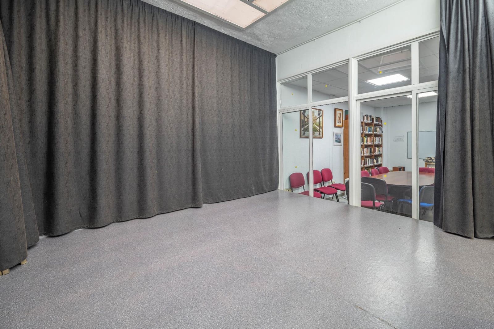 7 soverom Kommersiell til salgs i Granada by - € 399 000 (Ref: 9536301)