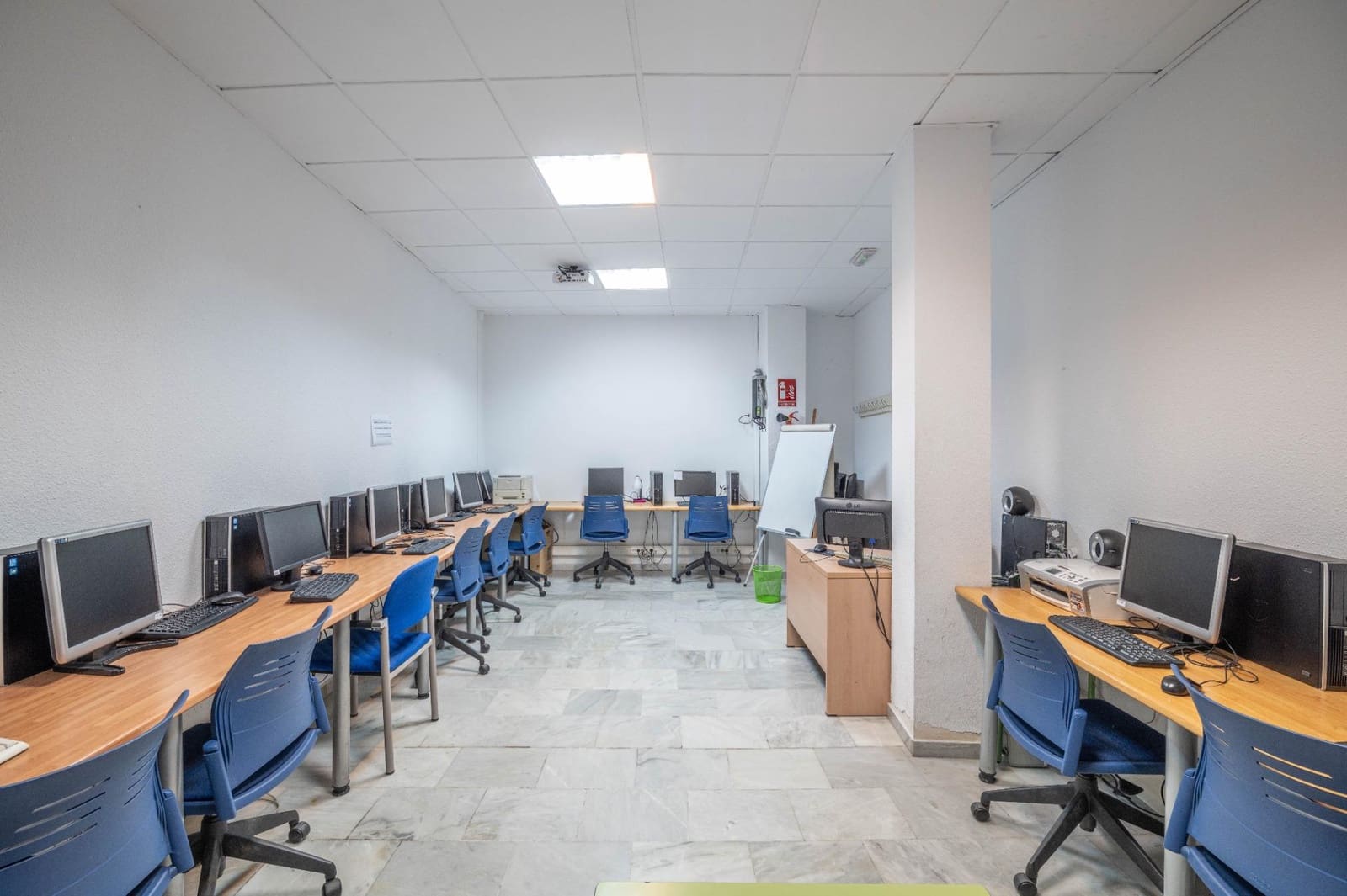 7 soverom Kommersiell til salgs i Granada by - € 399 000 (Ref: 9536301)