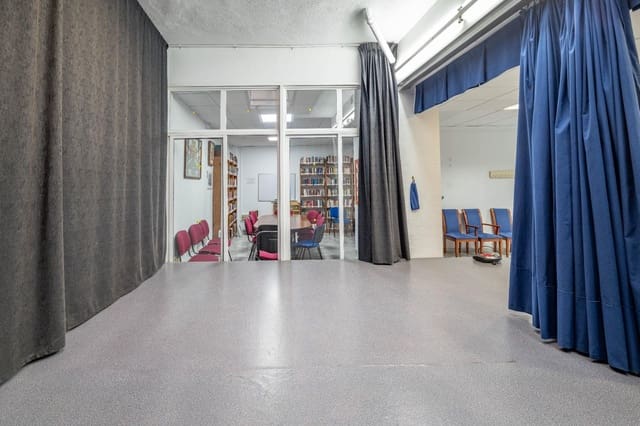 7 soverom Kommersiell til salgs i San Matías - Realejo, Granada by - € 399 000 (Ref: 9536301)