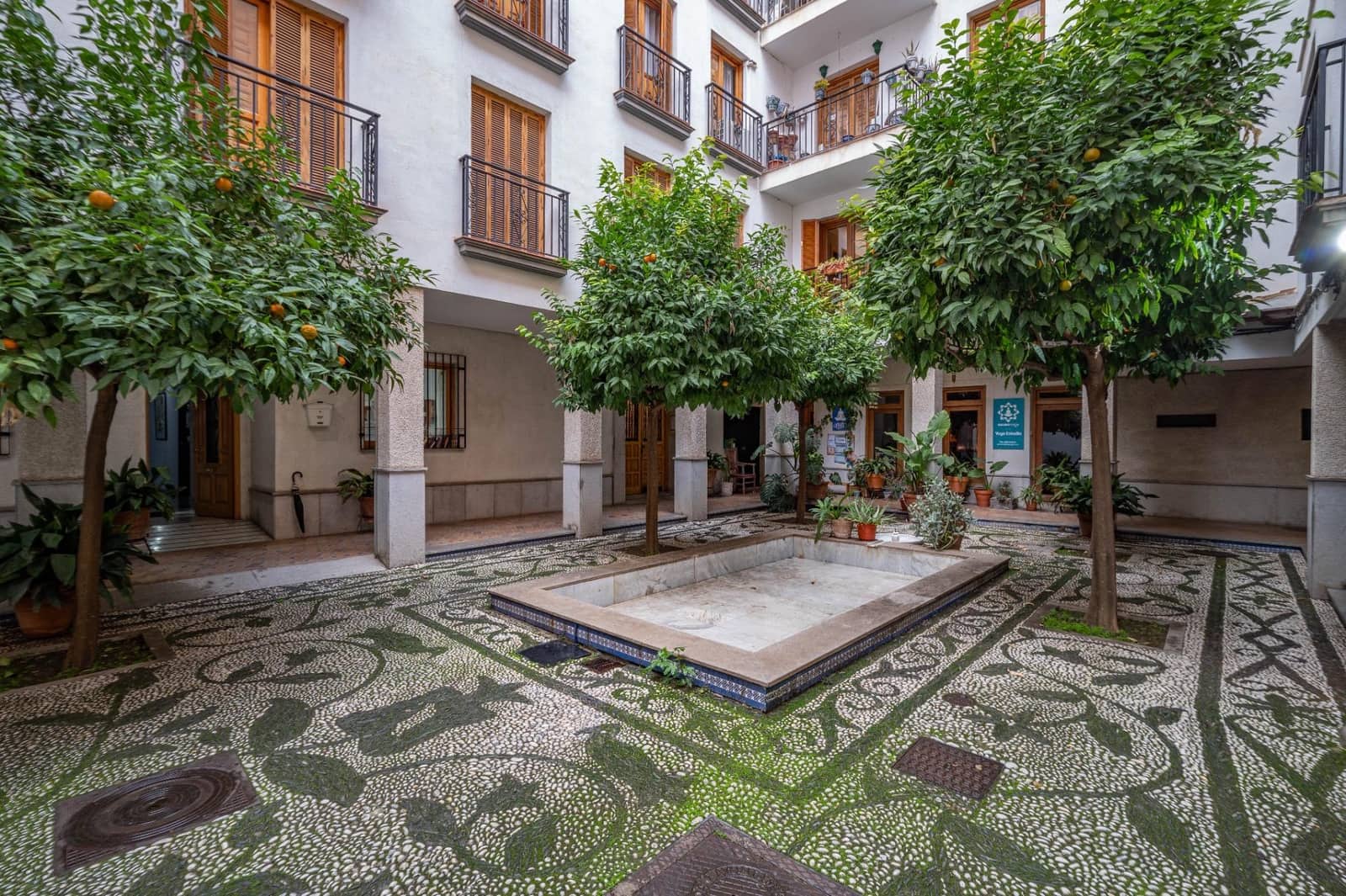 7 soverom Kommersiell til salgs i Granada by - € 399 000 (Ref: 9536301)