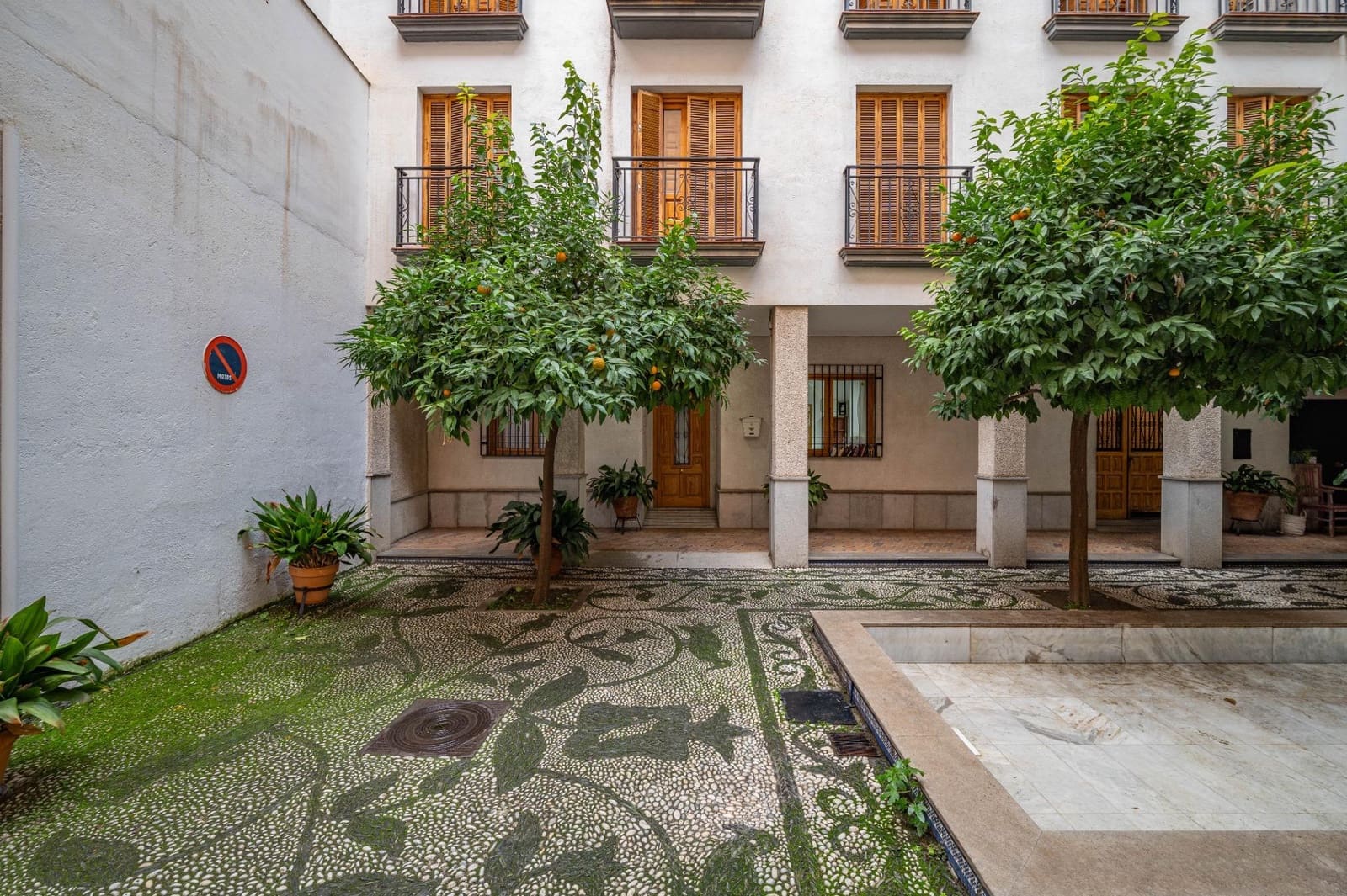 7 soverom Kommersiell til salgs i Granada by - € 399 000 (Ref: 9536301)