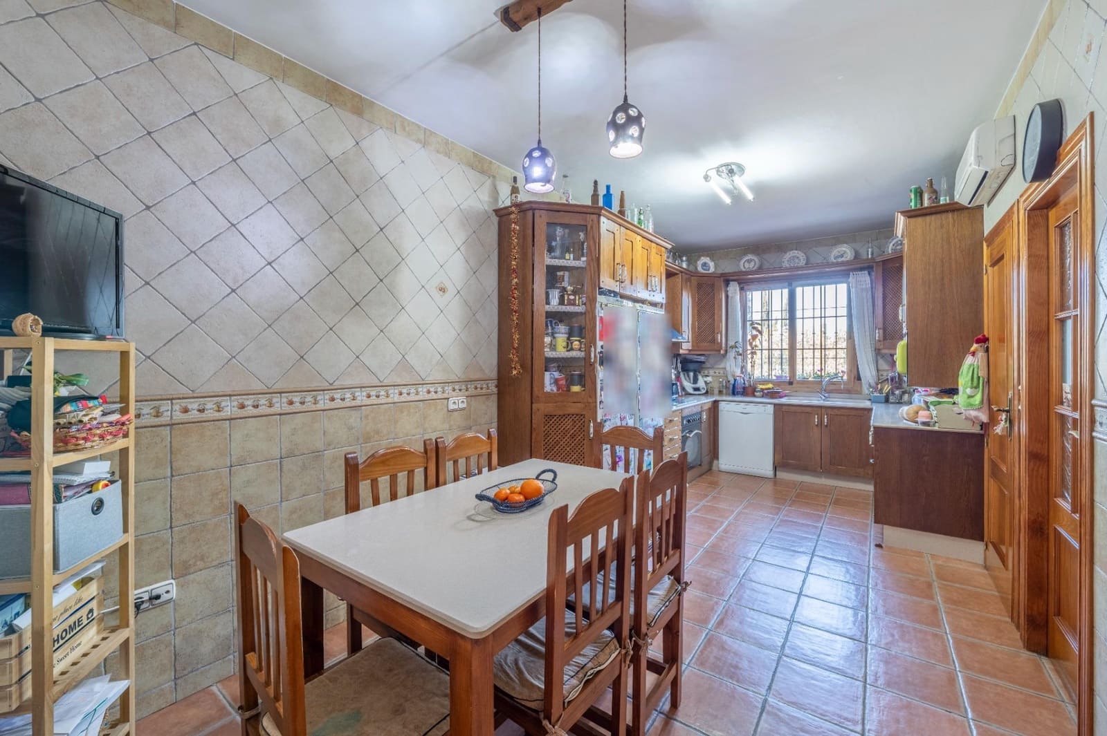 5 soveværelse Villa til salg i Baza med garage - € 350.000 (Ref: 9543796)