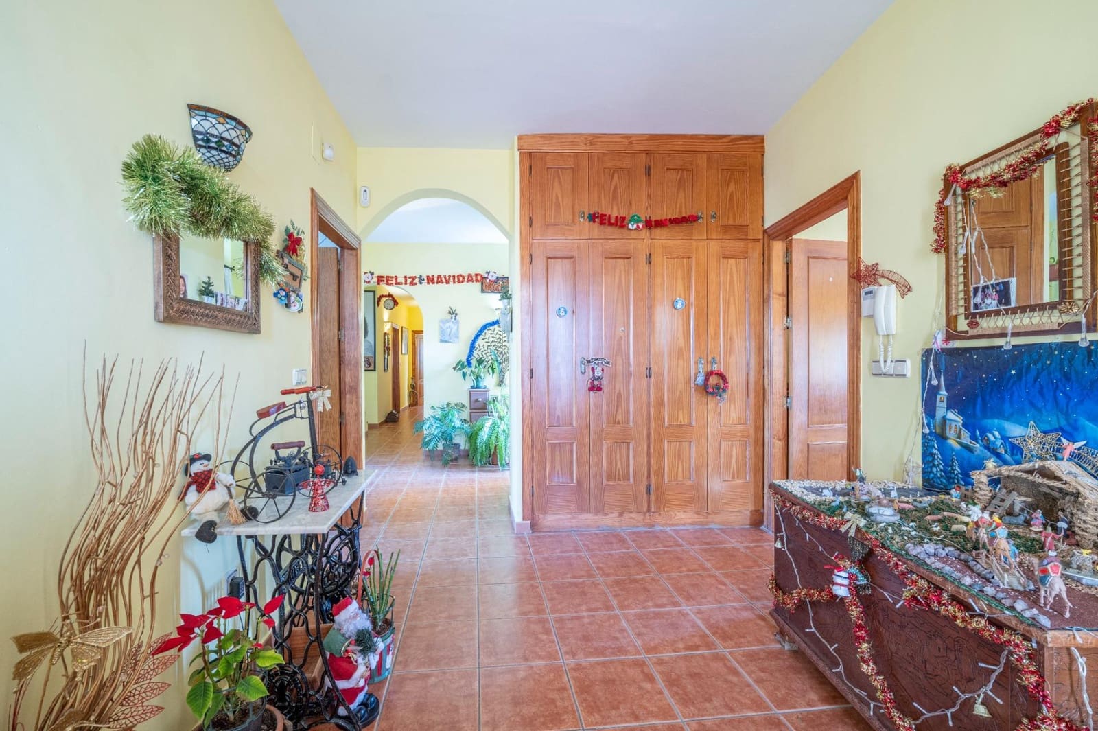 5 soveværelse Villa til salg i Baza med garage - € 350.000 (Ref: 9543796)