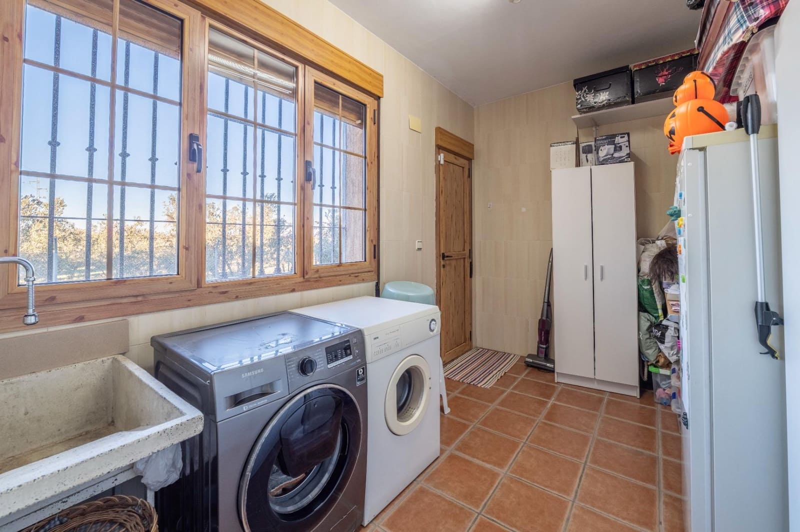 5 soveværelse Villa til salg i Baza med garage - € 350.000 (Ref: 9543796)