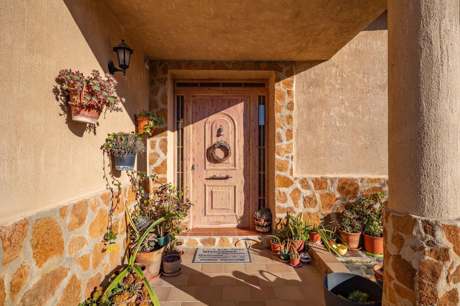 5 soveværelse Villa til salg i Baza med garage - € 350.000 (Ref: 9543796)