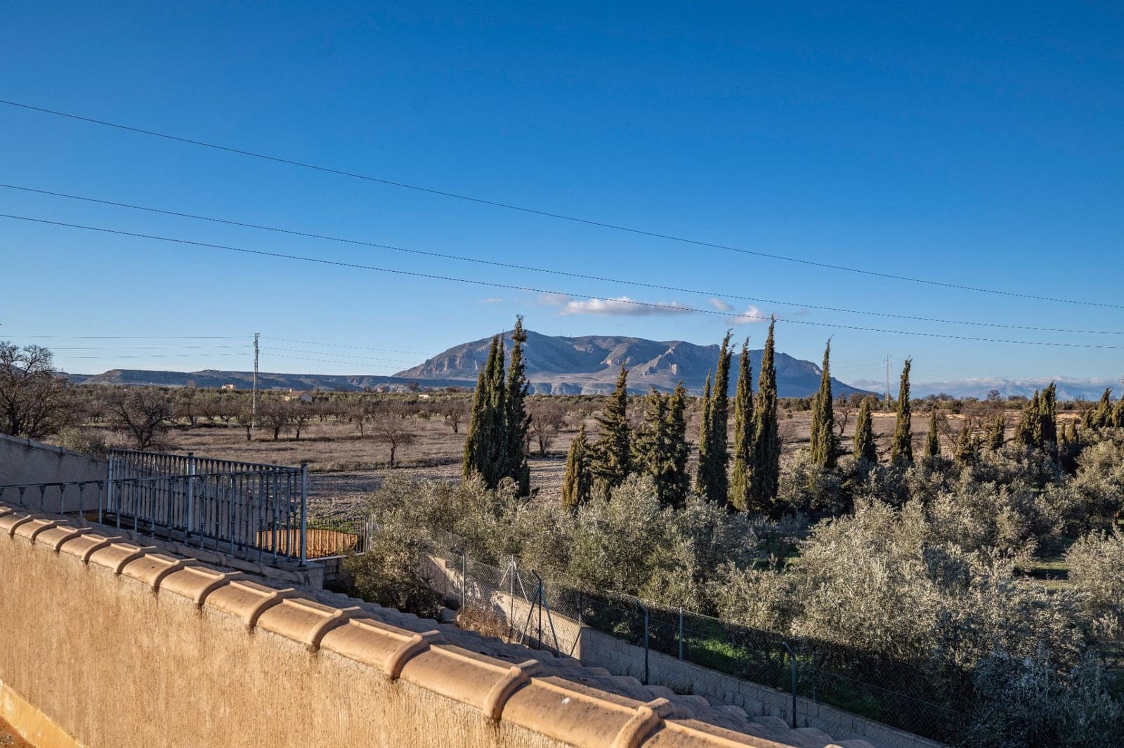 5 soveværelse Villa til salg i Baza med garage - € 350.000 (Ref: 9543796)