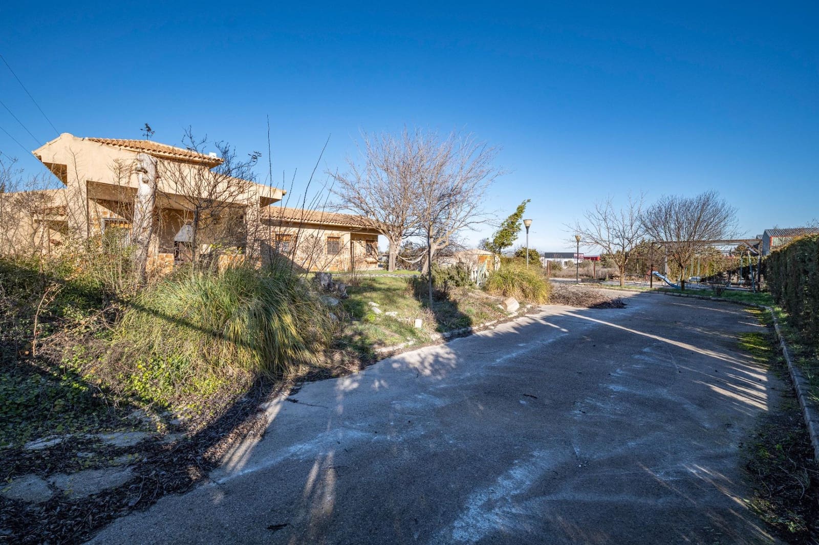 5 soveværelse Villa til salg i Baza med garage - € 350.000 (Ref: 9543796)