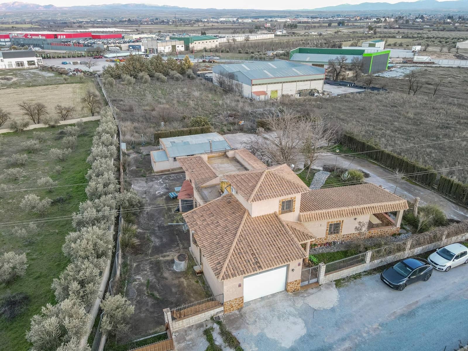 5 soveværelse Villa til salg i Baza med garage - € 350.000 (Ref: 9543796)