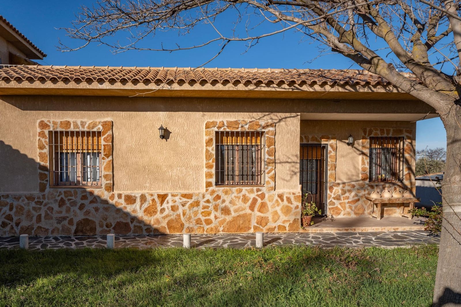 5 Zimmer Villa zu verkaufen in Baza mit Garage - 325.000 € (Ref: 9543796)