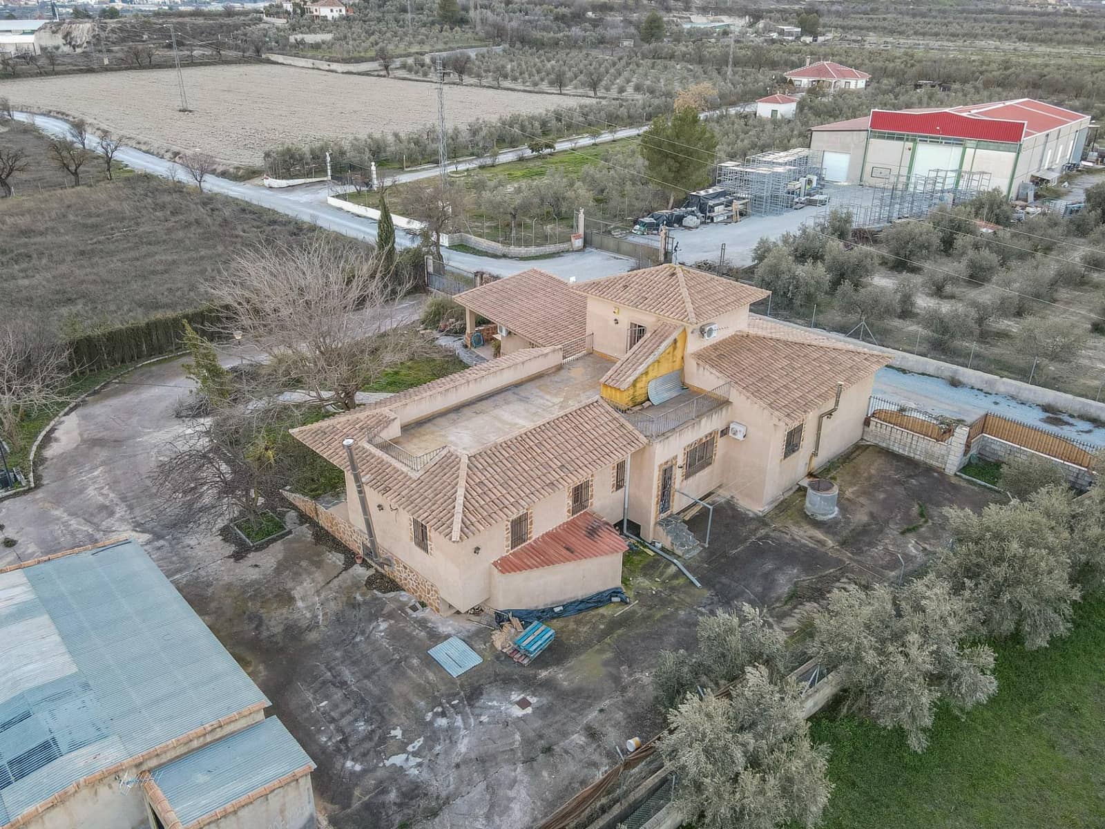 5 Zimmer Villa zu verkaufen in Baza mit Garage - 325.000 € (Ref: 9543796)