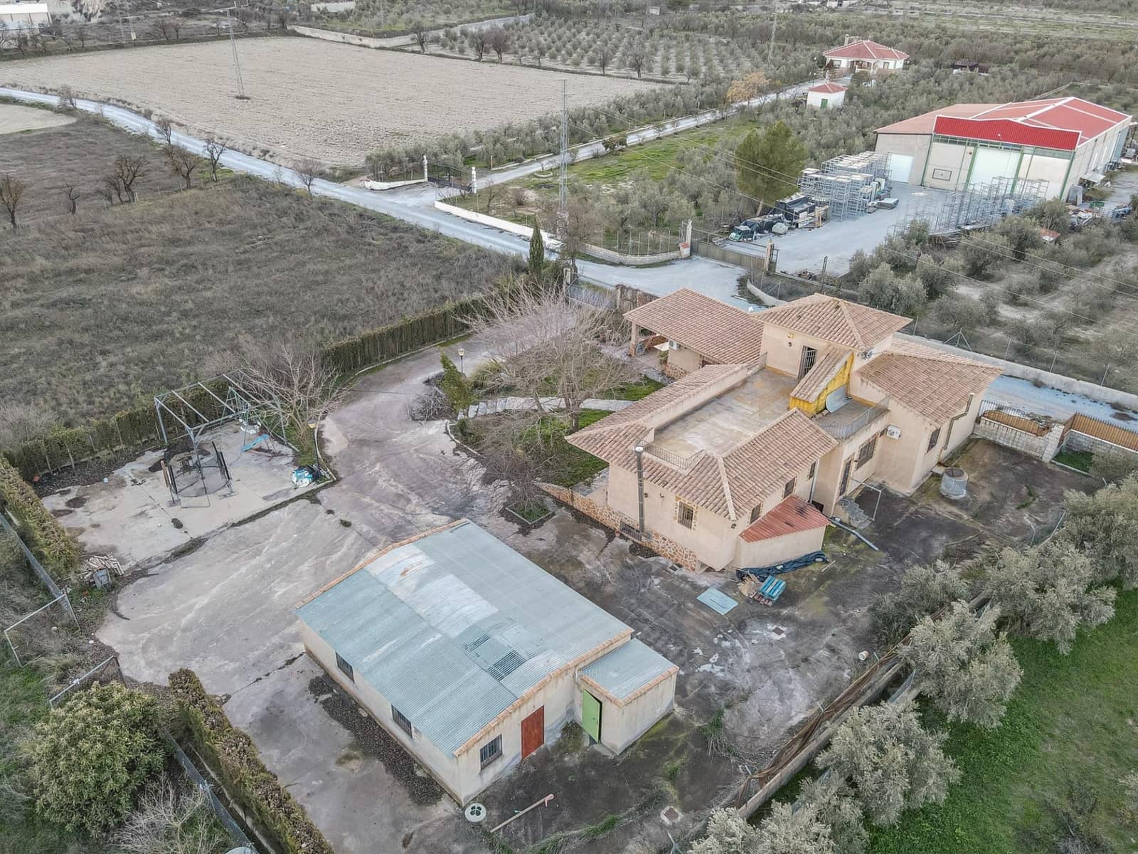 5 Zimmer Villa zu verkaufen in Baza mit Garage - 325.000 € (Ref: 9543796)