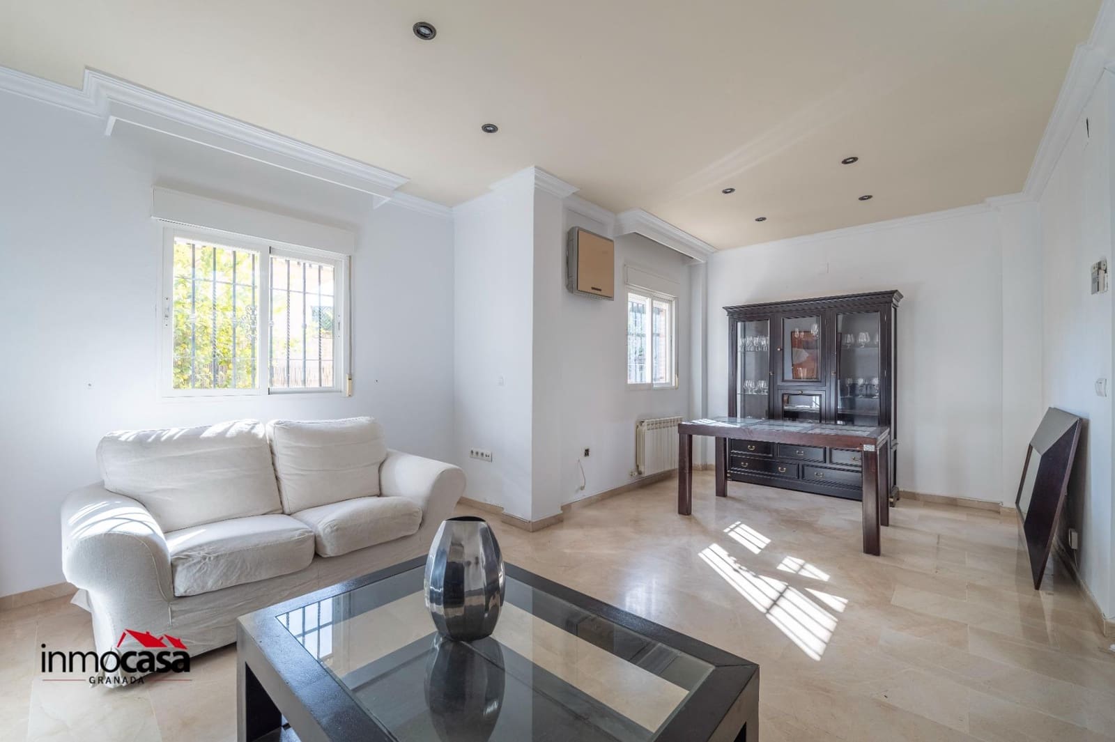 3 soverom Rekkehus til salgs i Ogijares med garasje - € 295 000 (Ref: 9548397)