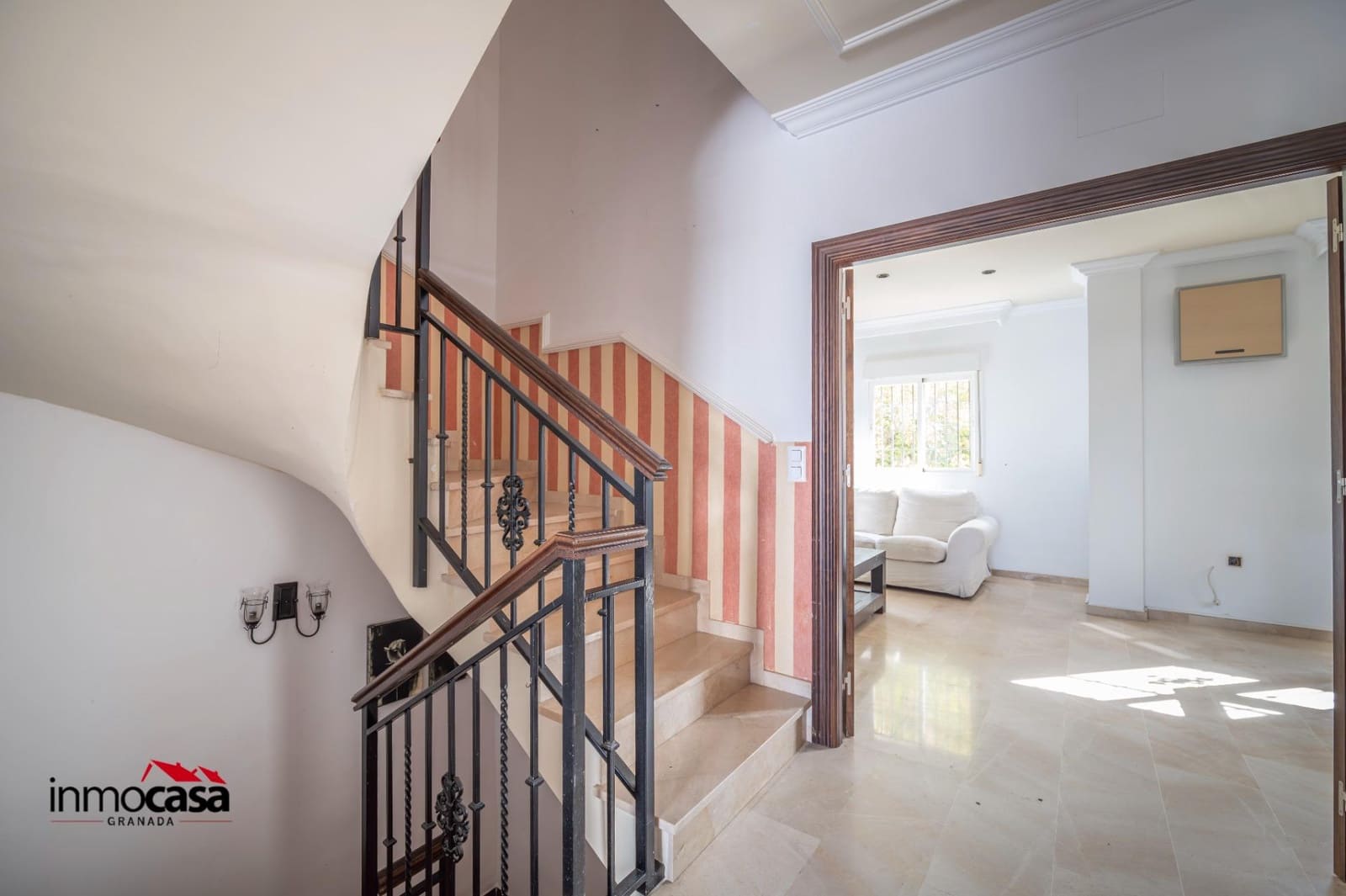 3 soverom Rekkehus til salgs i Ogijares med garasje - € 295 000 (Ref: 9548397)