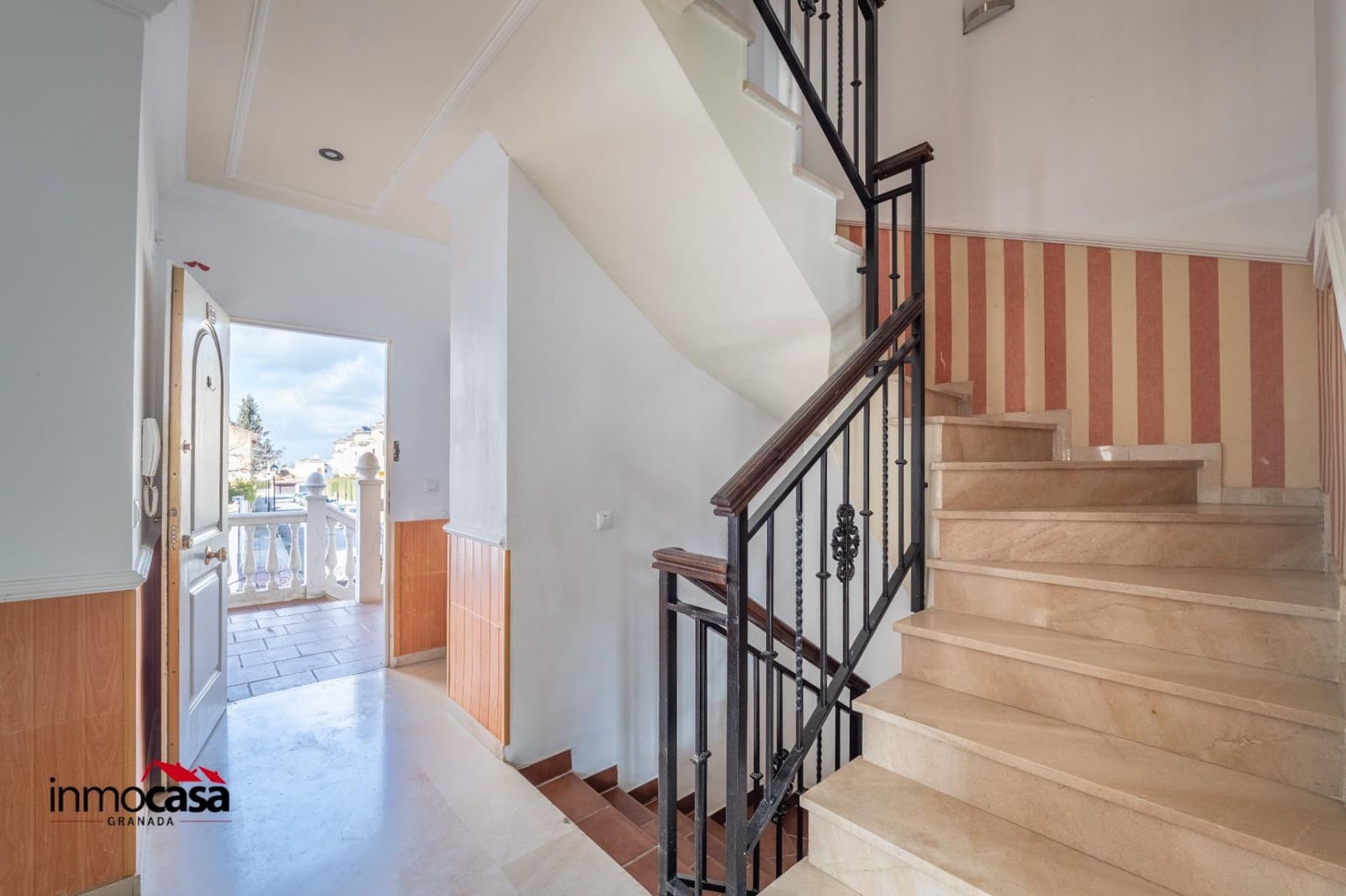 3 soverom Rekkehus til salgs i Ogijares med garasje - € 295 000 (Ref: 9548397)