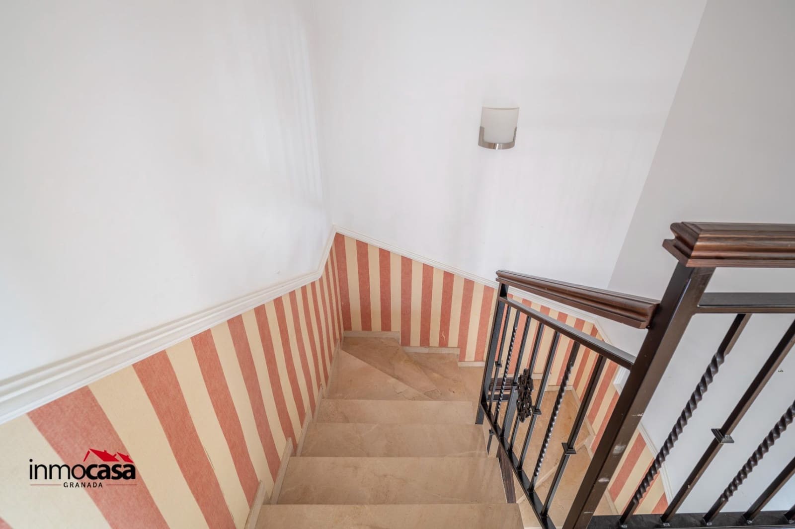 3 soverom Rekkehus til salgs i Ogijares med garasje - € 295 000 (Ref: 9548397)