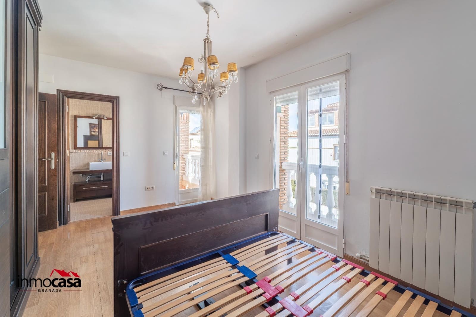 3 soverom Rekkehus til salgs i Ogijares med garasje - € 295 000 (Ref: 9548397)