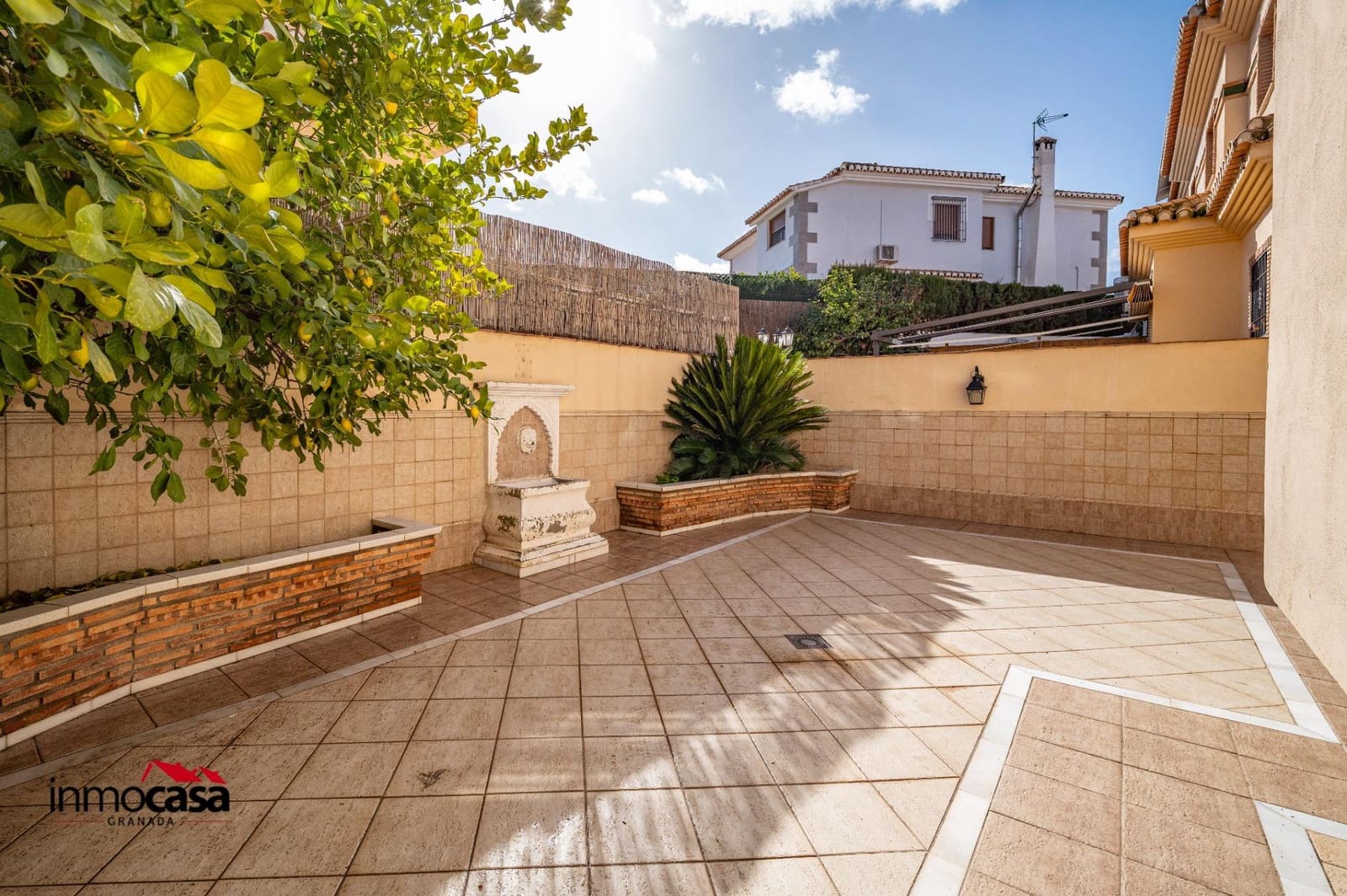3 quarto Moradia em Banda para venda em Ogijares com garagem - 285 000 € (Ref: 9548397)