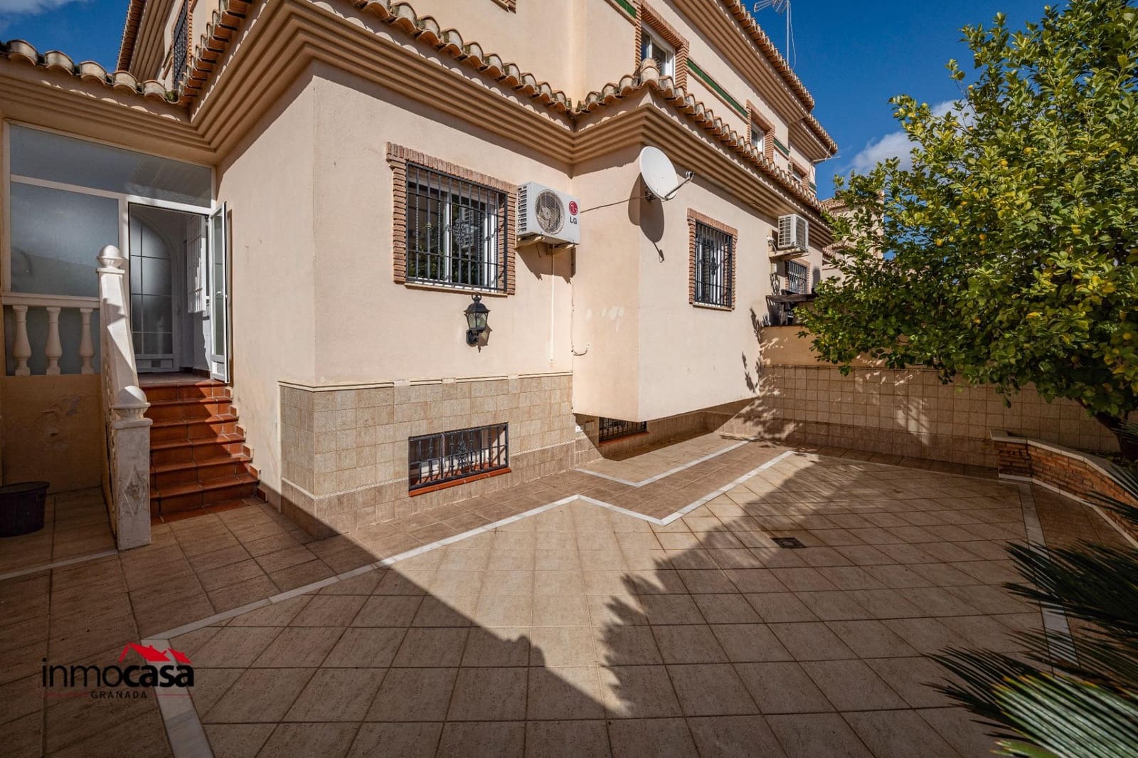 3 quarto Moradia em Banda para venda em Ogijares com garagem - 285 000 € (Ref: 9548397)
