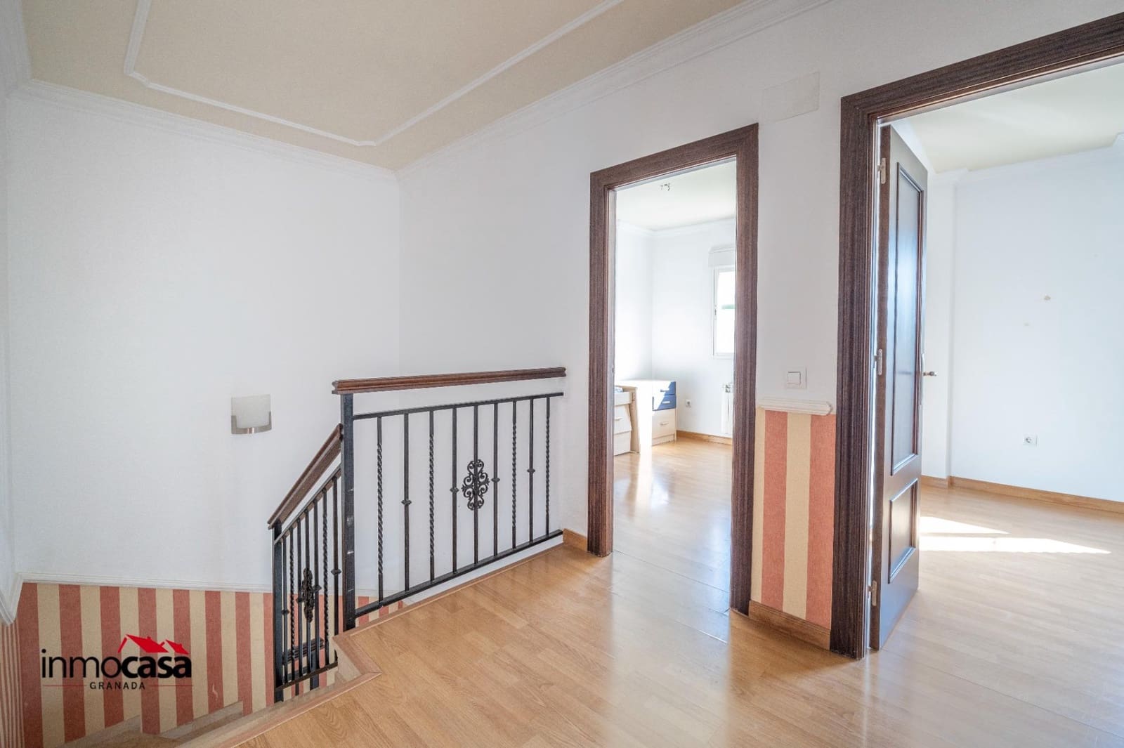 3 quarto Moradia em Banda para venda em Ogijares com garagem - 285 000 € (Ref: 9548397)
