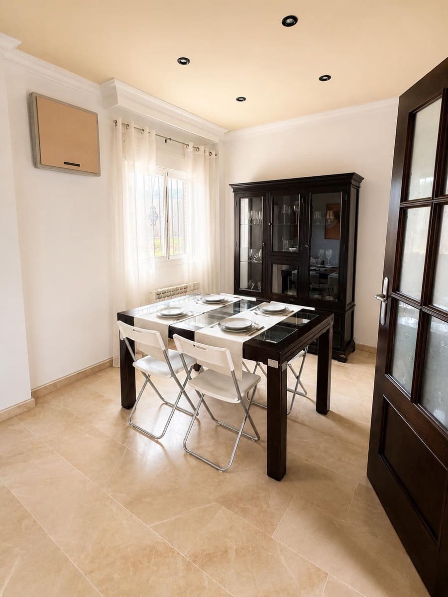 3 bedroom Terraced Villa for sale in Ogijares with garage - € 265,000 (Ref: 9548397)